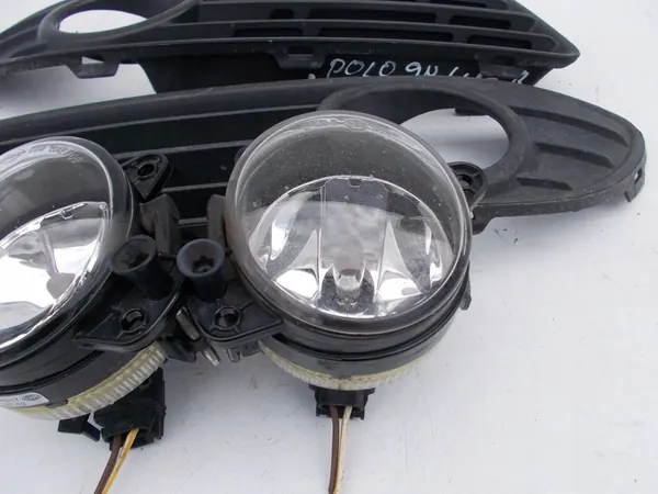 Faróis de neblina halógenos esquerdo direito VW Polo 9N Lift image 5