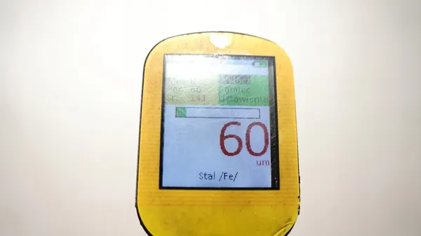 Parafuso Frontal Esquerdo Citroen Berlingo III Lift 13-15R EWP image 8