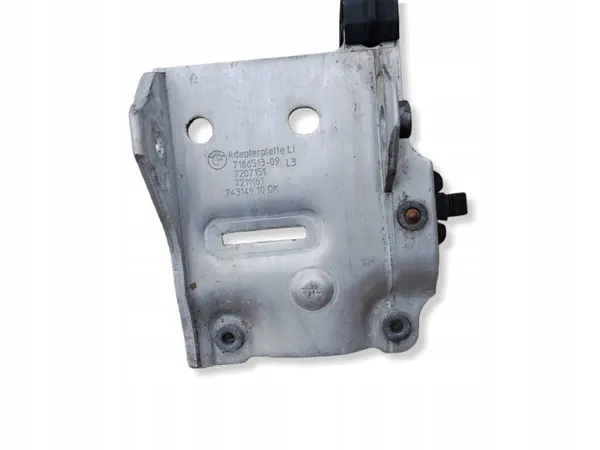 BMW M5 2013 Linker Kühlerhalter OEM 7207151 image 7