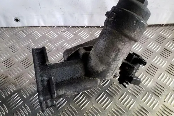 Oljefilterfäste BMW X3 (E83) 2008 image 2