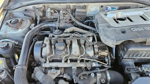 Inyector HYUNDAI ACCENT III 1.5 CRDI 0445110126 image 3