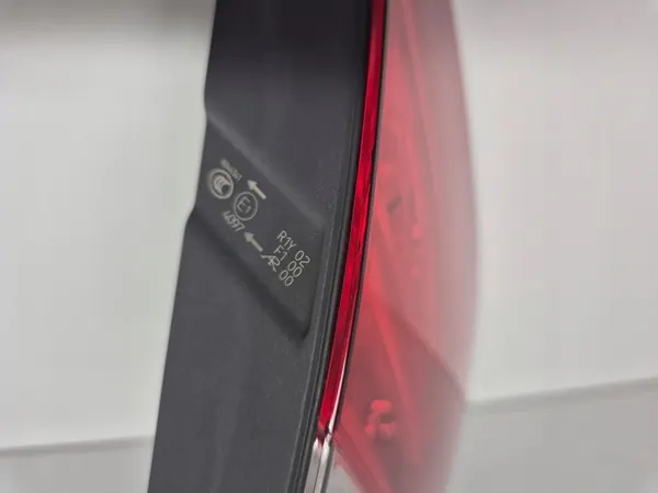 MERCEDES C-KLASSE W205 COUPE LINKER ACHTERLICHT LED 15-18 image 4