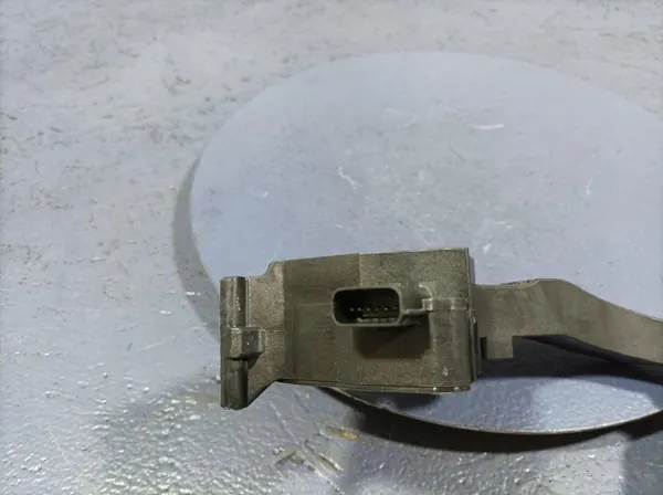 OPEL INSIGNIA B GASPEDAAL 84657610 image 4