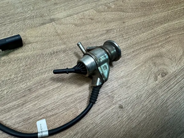 ADBLUE INJECTOR AUDI VW 3.0 TDI 4G0131113C image 5