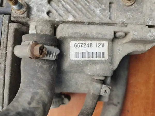 Käytetty Mazda OE lisälämmitin OEM XER4615 image 3