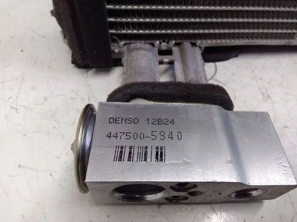 AC-förångare Toyota Prius XW50 OEM 01C08J0635B image 3