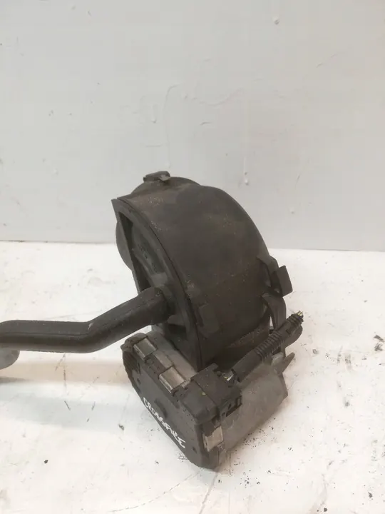 Chrysler Crossfire 2003 Gasklep image 4