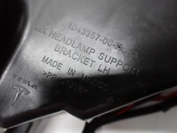 OEM 1043357-00-F Vänster Strålkastarfäste för Tesla Model X image 3