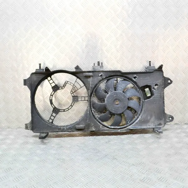 Framstötfångare Fiat Doblo Cargo 1.3L 2007 OEM 841800300 image 2