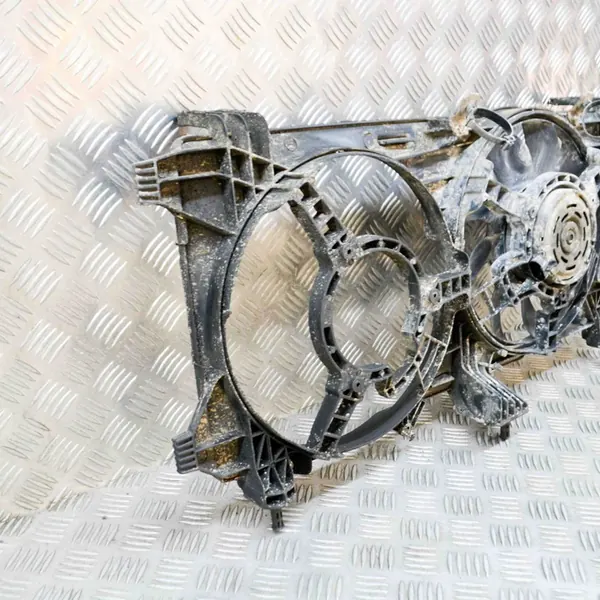 Framstötfångare Fiat Doblo Cargo 1.3L 2007 OEM 841800300 image 3