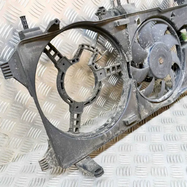 Framstötfångare Fiat Doblo Cargo 1.3L 2007 OEM 841800300 image 5