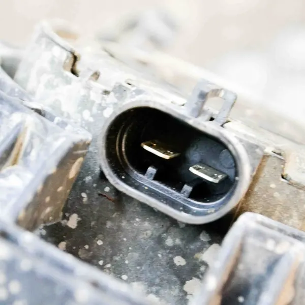 Framstötfångare Fiat Doblo Cargo 1.3L 2007 OEM 841800300 image 6