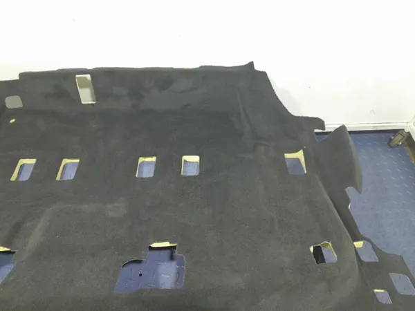 Tapis arrière Audi Q7 II OEM 4M0863019F - Occasion image 5