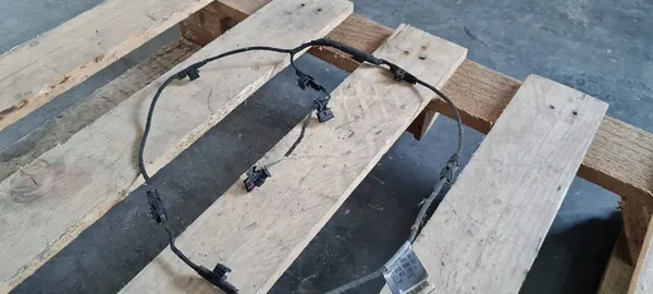 S4 B9 A4 PDC Asennusjohto Etu 8W0971095B image 10