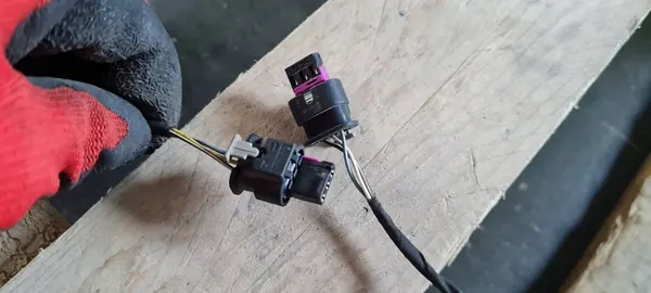 S4 B9 A4 PDC Asennusjohto Etu 8W0971095B image 8