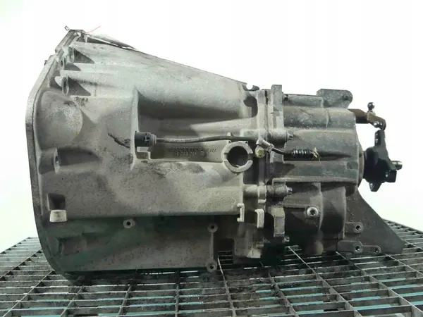 Manuaalivaihteisto Mercedes W203 2.0 B 129HV OEM 716633 image 3