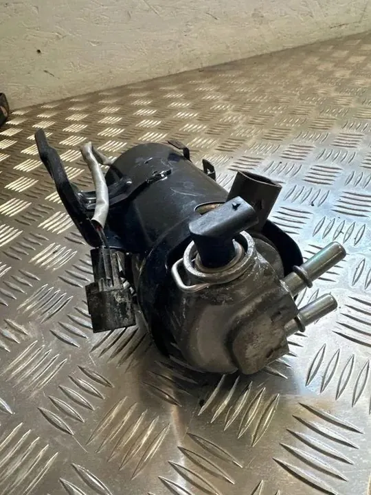 Polttoainesuodattimen kotelo KIA SPORTAGE 2.0L Diesel 2017 OEM image 2