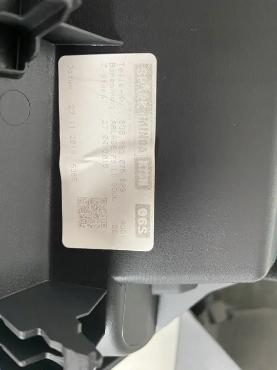 Guardaobjetos conductor Audi Q3 83A 2018- OEM 83B863075 image 4