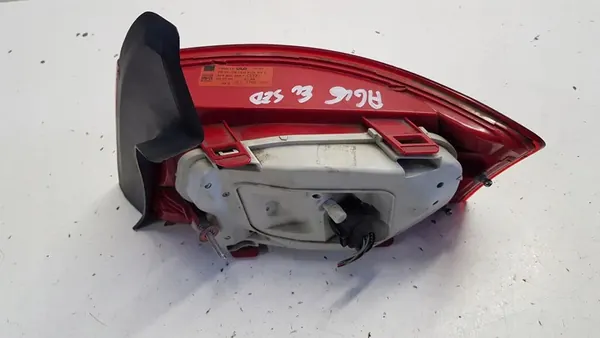 Luz trasera izquierda Audi A6 C6 Sedan LED image 9