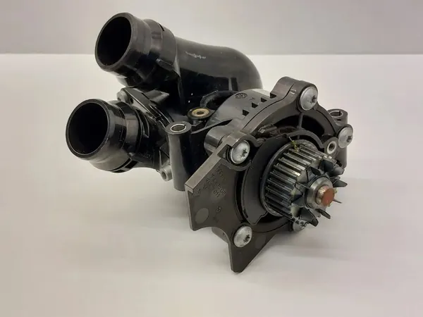 A4 B8 Vattenpump 1.8 TFSI A5 06H121026CC image 2