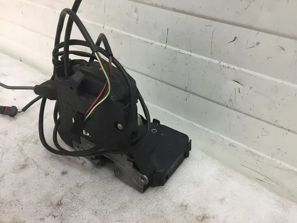 MERCEDES W203 VÄNSTER FRAMDÖRRSLÅS A2117200335 image 3