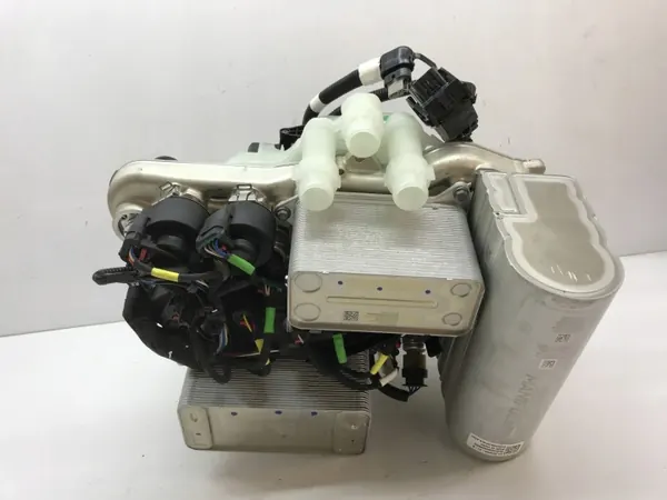 Tesla Wasserpumpe OEM 1613703-00-B für Model S/Y image 7
