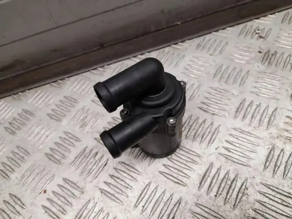 Audi Q7 Wasserumlaufpumpe OEM 7P0965561A image 3