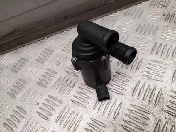 Audi Q7 Wasserumlaufpumpe OEM 7P0965561A image 4