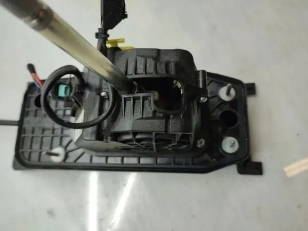 VW Versnellingsmechanisme OEM 5Q2713025 - Gebruikt image 5