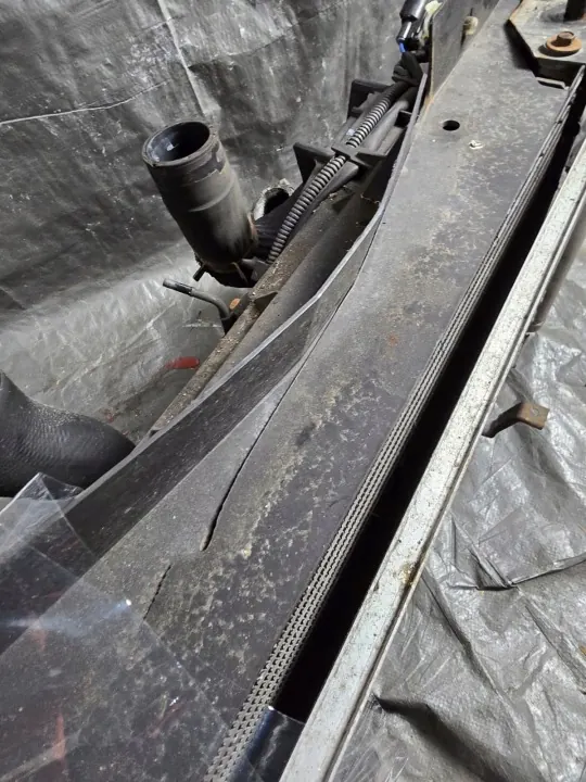 Radiador Toyota Auris II OEM AURIS II CHŁODNICA 1,4 D4D image 8