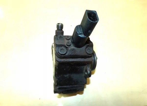 Mercedes-Benz OE A6110700601 Kraftstoffpumpe image 3