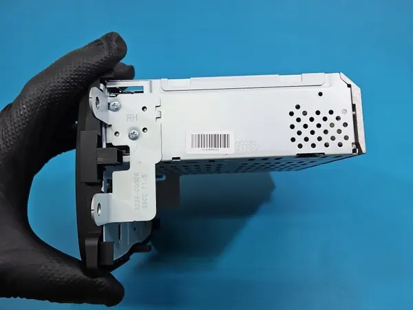 Radio Dacia Sandero II OEM 281156864R Usado image 5