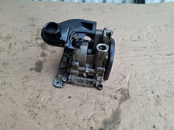 Pompe à huile BMW OEM 7823009 pour moteur N57 3.0D image 2