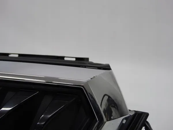 Skoda Scala Front Grill 2019+ OEM 657853653A image 9