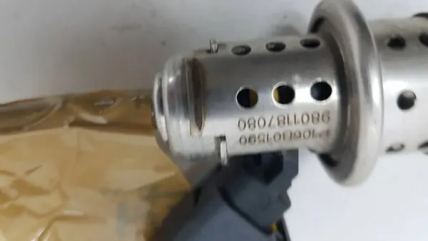 Inyector AdBlue Toyota Proace II OEM 9801187080 image 4