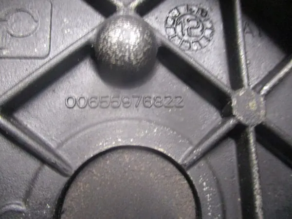 Oljepumpens kåpa Opel Astra J 55575253 image 5