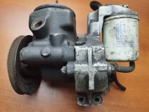 Bomba de direção assistida Mercedes W123 1164601780 image 3