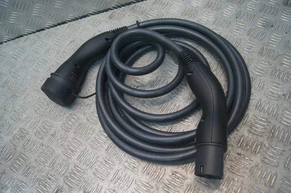 OEM 22kW 32A Lataussovitin Kia Xceed PHEV 230V image 2