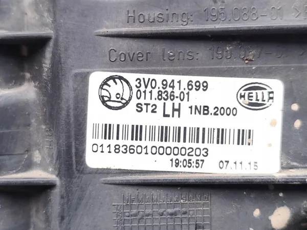Skoda Superb III Halogen-Scheinwerfer Links OEM 3V0941699 image 7