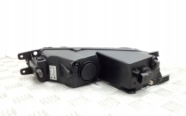 Volkswagen PASSAT B8 2015 Farol de nevoeiro dianteiro direito image 2