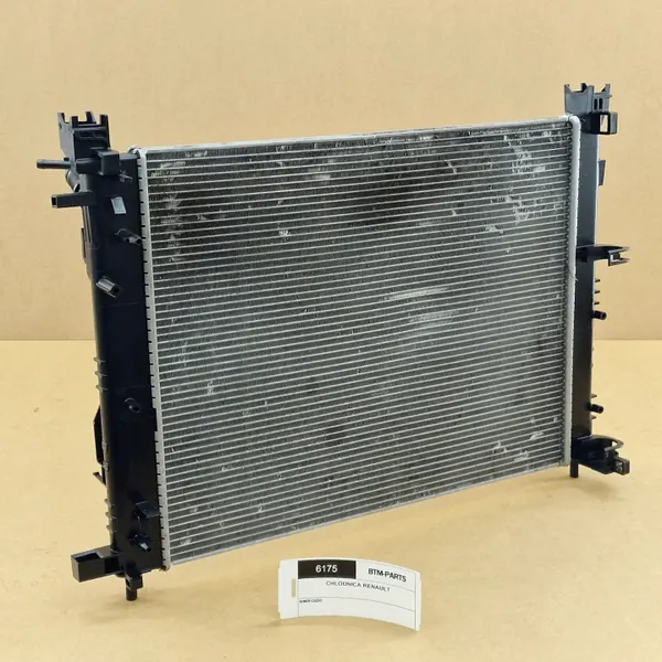 Radiateur d'eau d'occasion OEM 214107326R pour Dacia/Renault image 7