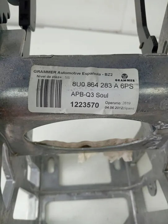 Audi Q3 8U middenconsole armsteun OEM 8U0864283A image 4