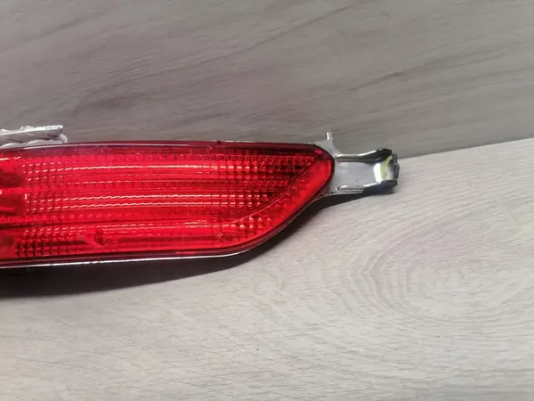 Volkswagen OE Takavalon Heijastin Oikea 7P6945702C image 3