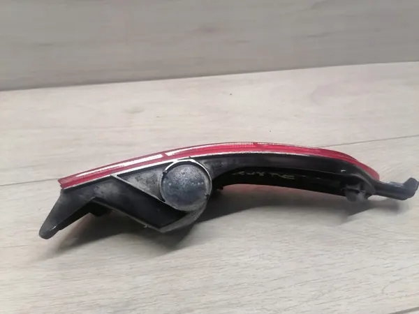 Volkswagen OE Takavalon Heijastin Oikea 7P6945702C image 8