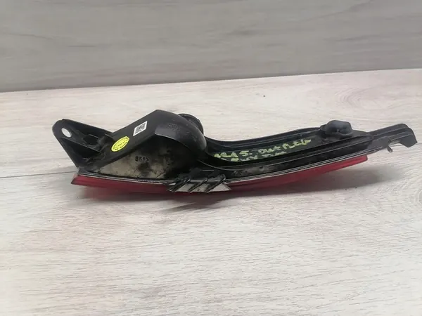 Volkswagen OE Takavalon Heijastin Oikea 7P6945702C image 9