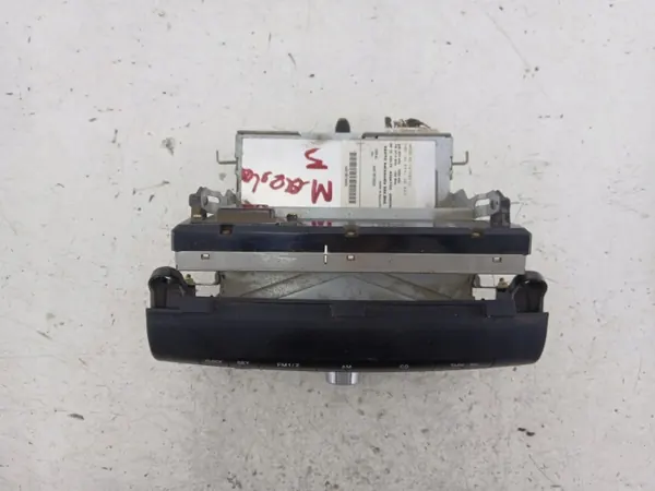Mazda 3 BK Tehdas-CD-radio OEM BP4L 66AS0 image 3