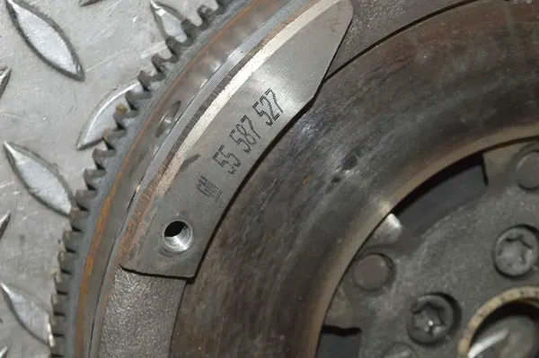 Kytkinsetti Opel Astra J GTC 1.4L 2014 55587527 image 5