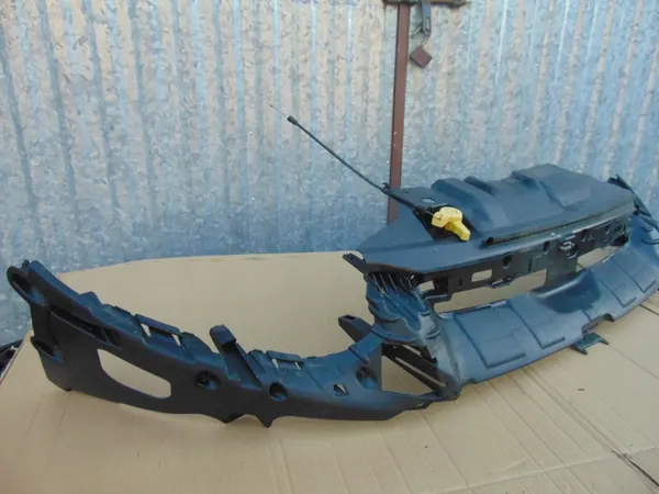 Etupuskuri vahvistus Ford Focus MK3 OEM image 8