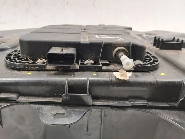 Réservoir AdBlue Pompe Peugeot Expert Citroen Jumpy Toyota Proace P1001375 image 5