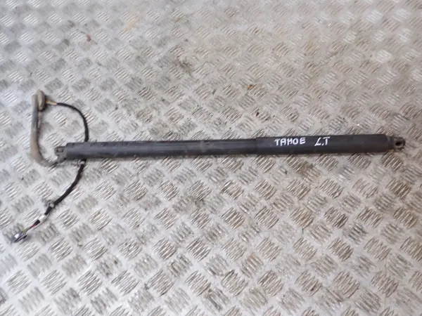 Baklucka Dämpare Chevrolet Tahoe 21- image 2